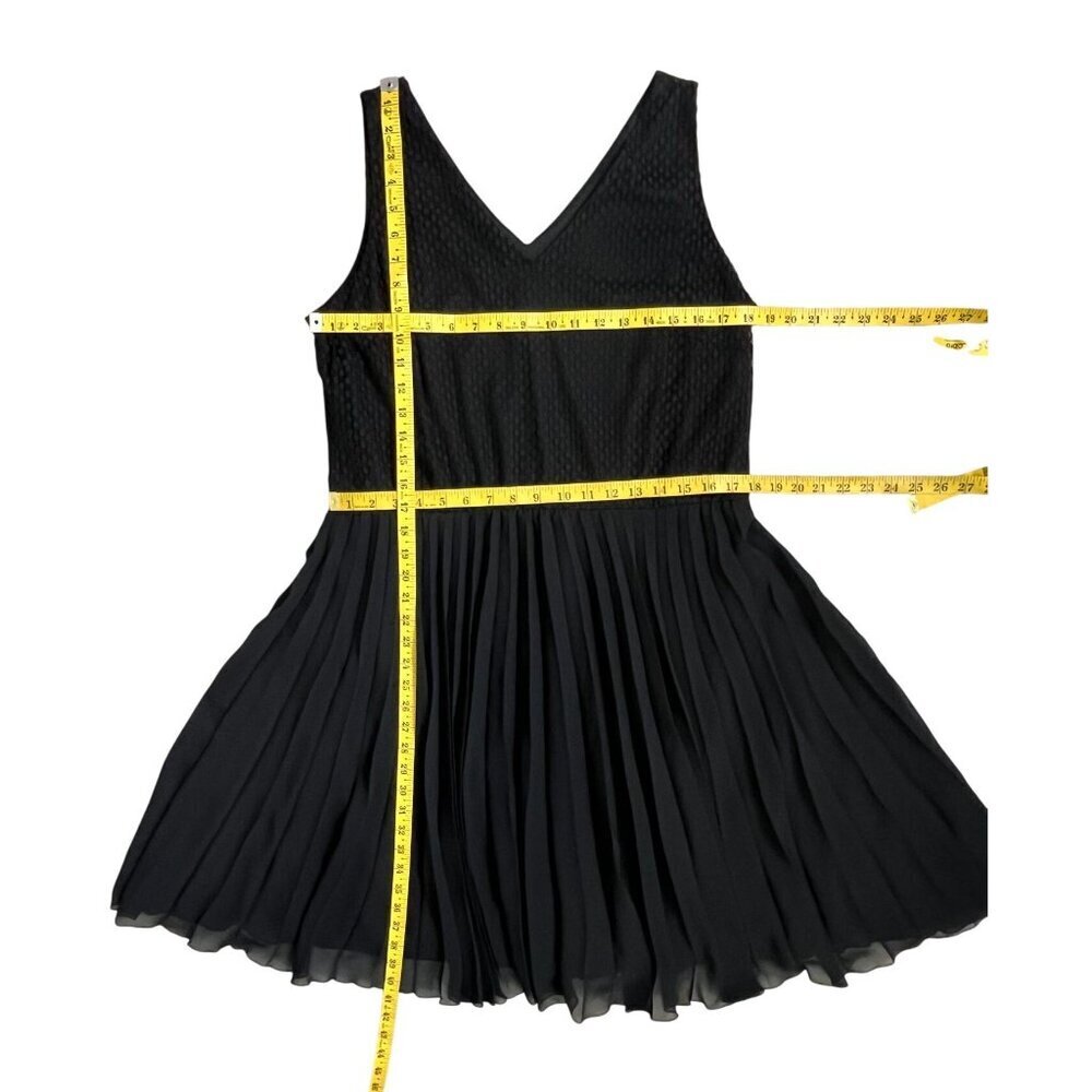 Alfani Black Sleeveless Swiss Dot Pleated Dress Size 16 - Picture 8 of 8